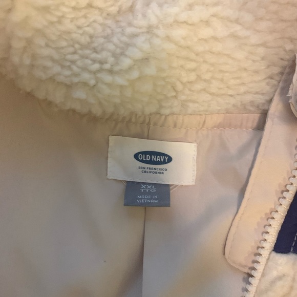 Light Jacket— Perfect for Fall - Picture 3 of 3